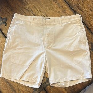 J. Crew Factory Tech Men's Tan Flat Front Shorts 7”